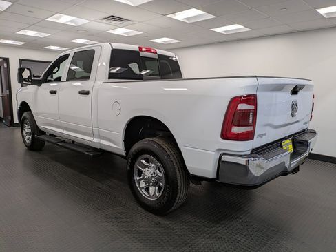 Used 2024 RAM 2500 Tradesman w/ Chrome Appearance Group image 6