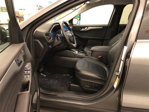 Used 2023 Ford Escape Platinum w/ Premium Technology Package image 29