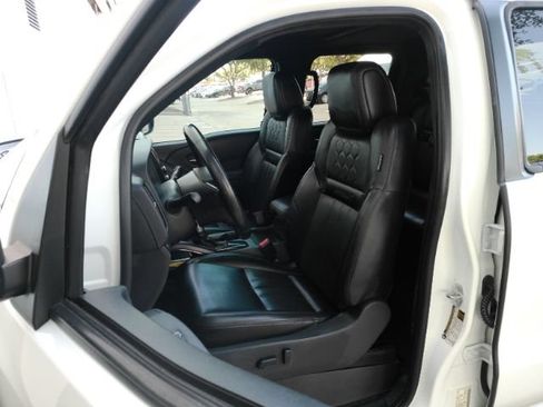 Used 2022 Nissan Frontier Pro-X w/ Pro-X Premium Package RWD image 6