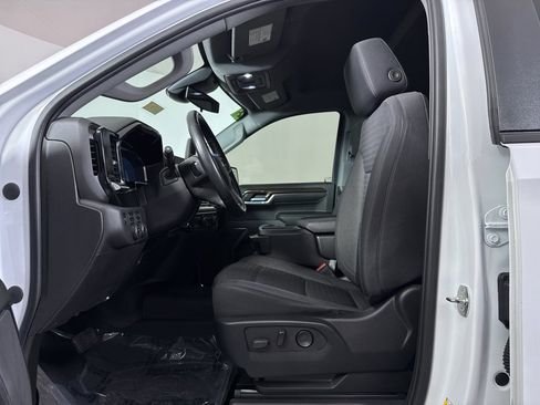 Used 2023 Chevrolet Silverado 1500 LT AWD/4WD image 5