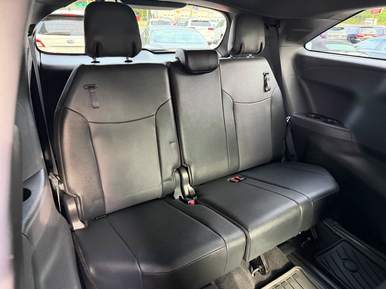 Used 2021 Toyota Sienna XSE w/ XSE Plus Package AWD/4WD image 14