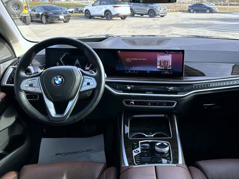 Used 2023 BMW X7 xDrive40i w/ Executive Package image 12