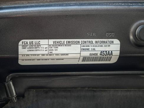 Used 2020 Jeep Wrangler Unlimited Rubicon AWD/4WD image 25