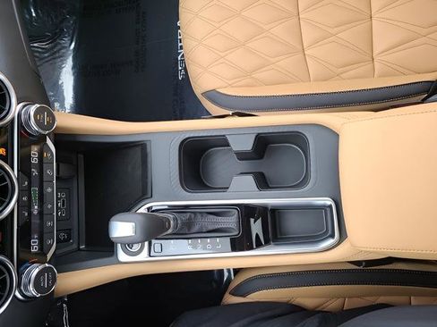 New 2025 Nissan Sentra SV w/ SV Premium Package image 16