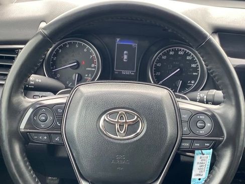 Used 2023 Toyota Camry SE FWD image 7