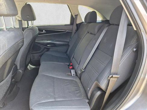 Used 2019 Kia Sorento FWD w/ LX Convenience Package image 25