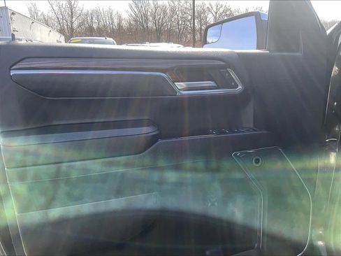 Used 2024 Chevrolet Silverado 1500 LT image 9