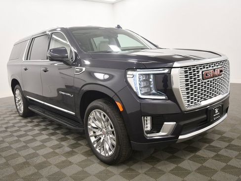 Used 2024 GMC Yukon XL Denali image 10