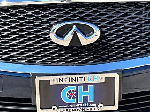 Certified 2018 INFINITI Q70 L 3.7 w/ Sensory Package RWD image 12