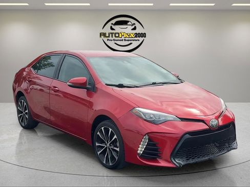 Used 2018 Toyota Corolla SE FWD image 1