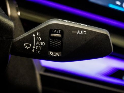 Used 2025 BMW M5 Base w/ Carbon Package image 32