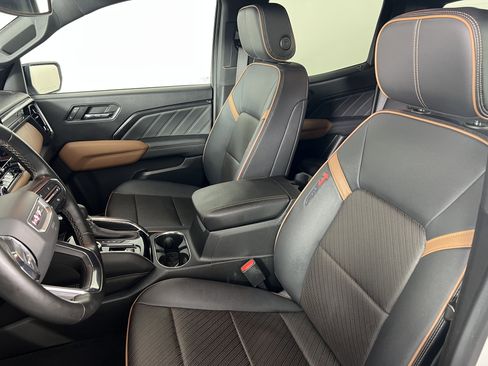 Used 2024 GMC Canyon AT4 w/ AT4 Premium Package image 4