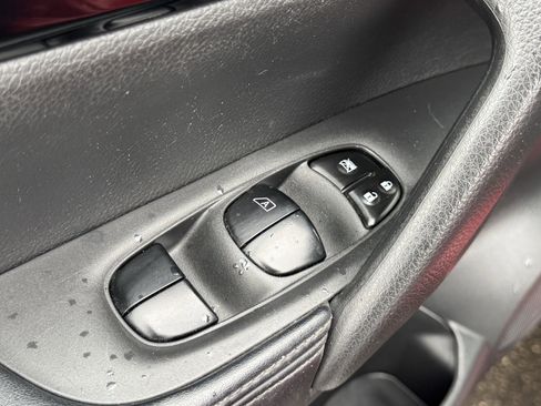 Used 2018 Nissan Rogue Sport SV w/ SV All-Weather Package image 23