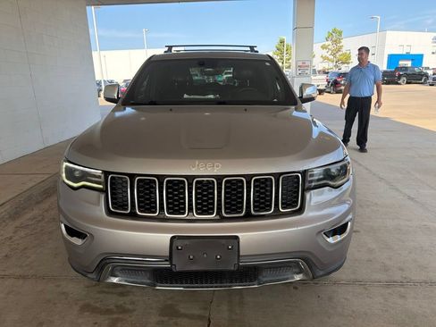 Used 2018 Jeep Grand Cherokee Limited w/ Luxury Group II AWD/4WD image 2