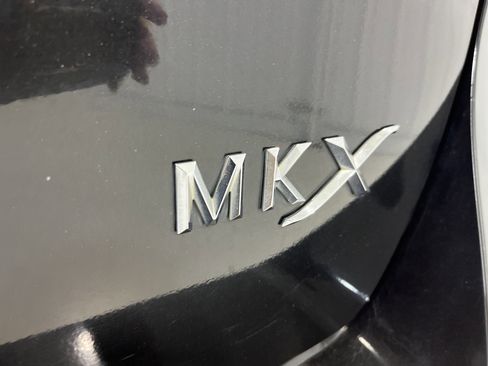 Used 2013 Lincoln MKX FWD image 5