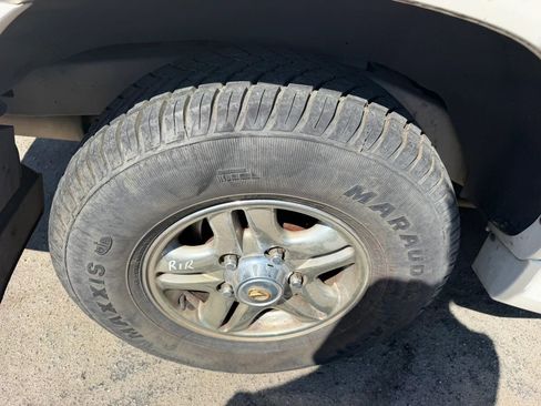 Used 1999 Lexus LX 470 4WD image 35