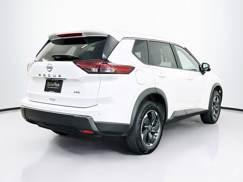 Used 2025 Nissan Rogue SV image 9