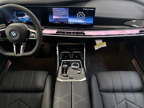 Used 2026 BMW i7 eDrive50 w/ M Sport Package image 16