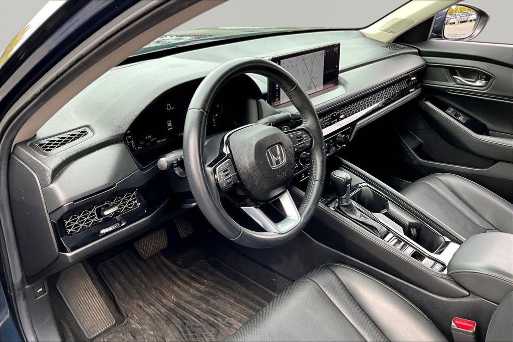 Used 2024 Honda Accord Touring image 14