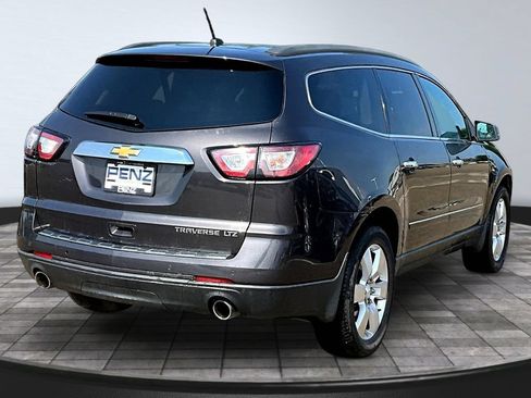 Used 2013 Chevrolet Traverse LTZ FWD image 7