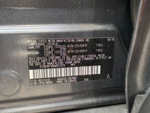 Used 2019 Toyota RAV4 XLE w/ Convenience Package FWD image 13