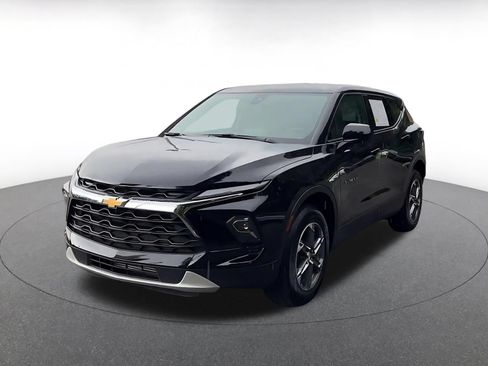 Used 2025 Chevrolet Blazer LT FWD image 5