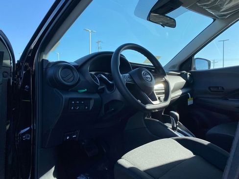 New 2025 Nissan Kicks Play S image 10