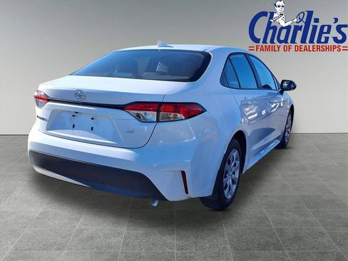 Used 2025 Toyota Corolla LE image 4