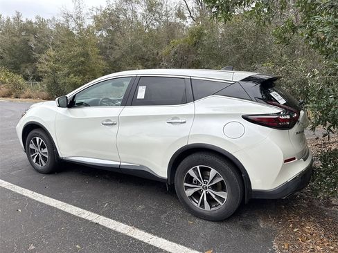Certified 2023 Nissan Murano S image 5