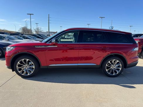 New 2026 Lincoln Aviator AWD image 18