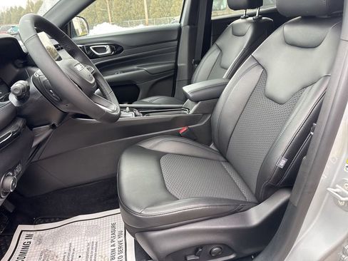 New 2026 Jeep Compass Latitude AWD/4WD image 7
