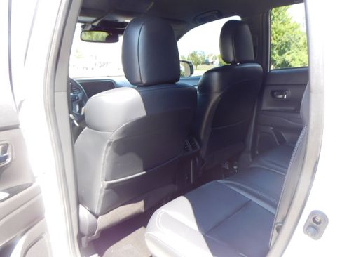 Used 2022 Mitsubishi Outlander SEL image 39