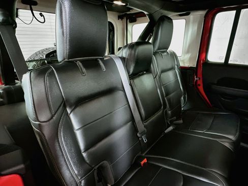 Used 2021 Jeep Wrangler Unlimited Sahara AWD/4WD image 25