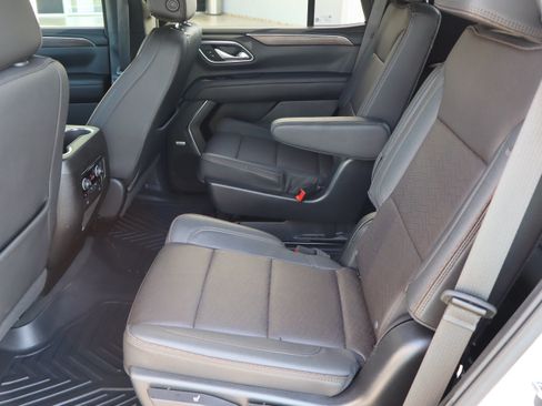 Used 2023 Chevrolet Tahoe High Country w/ Premium Package AWD/4WD image 34