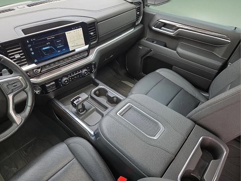 Used 2022 Chevrolet Silverado 1500 LTZ w/ LTZ Convenience Package II AWD/4WD image 19