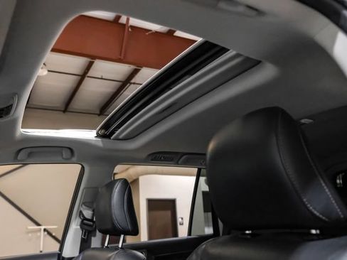 Used 2015 Lexus GX 460 w/ Premium Package AWD/4WD image 5