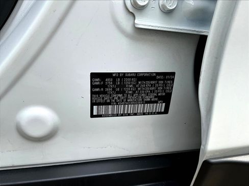 Used 2024 Subaru Outback Premium AWD/4WD image 19