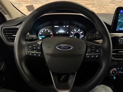 Used 2020 Ford Escape SE FWD image 17