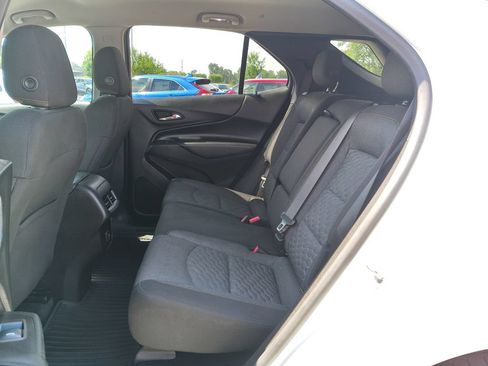 Used 2019 Chevrolet Equinox LT FWD image 12