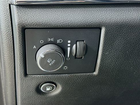 Used 2022 Jeep Grand Cherokee Limited w/ Trailer Tow Group IV image 11