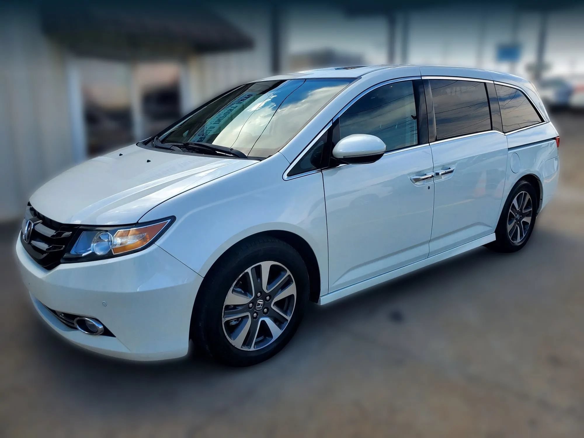 Used 2015 Honda Odyssey Touring Elite image 10