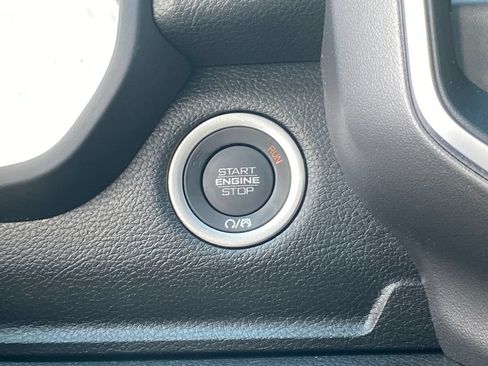 Used 2026 RAM 1500 Express AWD/4WD image 17