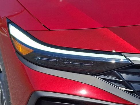 Used 2025 Hyundai Elantra Sport w/ Cargo Package image 10