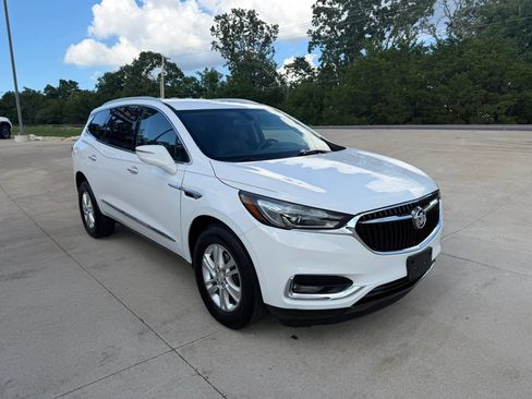 Used 2019 Buick Enclave Essence FWD image 3