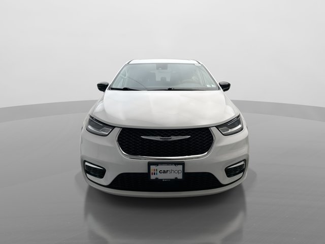 Used 2024 Chrysler Pacifica Limited FWD image 8
