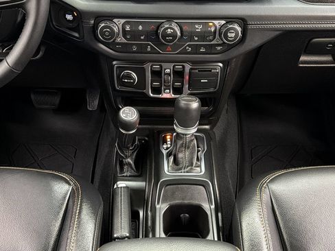 Used 2025 Jeep Gladiator Sport AWD/4WD image 31