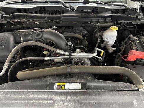 Used 2022 RAM 1500 Classic SLT image 35