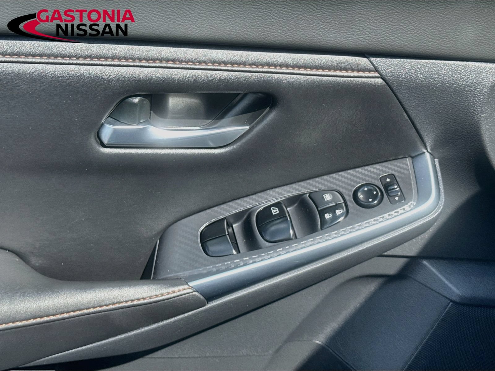 Used 2022 Nissan Sentra SR w/ Electronics Package FWD image 22