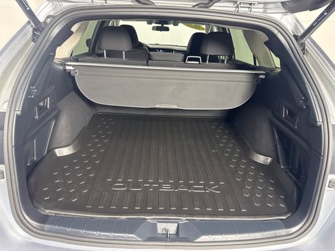 Used 2022 Subaru Outback Premium image 22