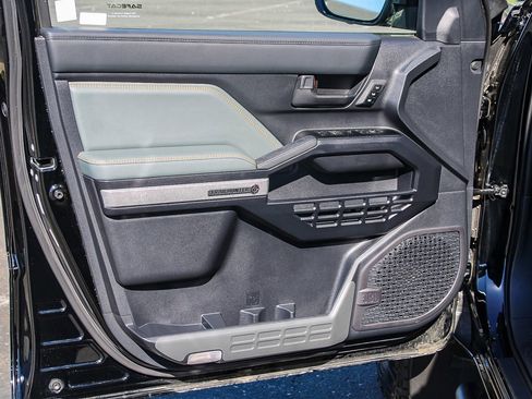 Used 2025 Toyota 4Runner Trailhunter image 20